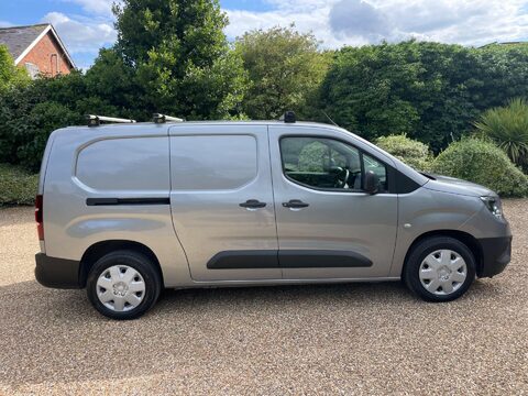 Vauxhall Combo 1.5 Turbo D 2300 Dynamic L2 H1 Euro 6 4dr 10