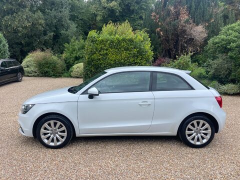 Audi A1 1.4 TFSI Sport S Tronic Euro 5 (s/s) 3dr 10