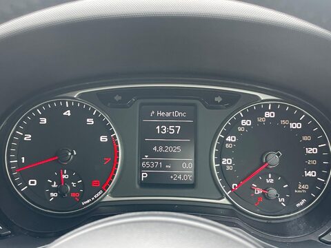 Audi A1 1.4 TFSI Sport S Tronic Euro 5 (s/s) 3dr 23