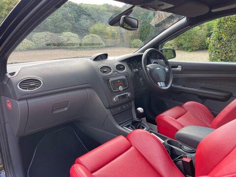 Ford Focus 2.5 SIV ST-500 3dr 60