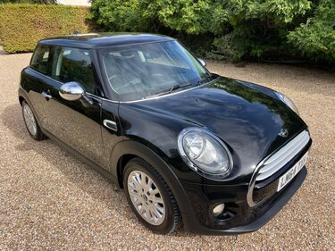 Mini Hatch 1.5 Cooper Hatchback 3dr Petrol Auto Euro 6 (s/s) (136 ps) 2