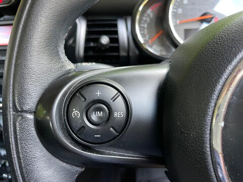 Mini Hatch 1.5 Cooper Hatchback 3dr Petrol Auto Euro 6 (s/s) (136 ps) 45