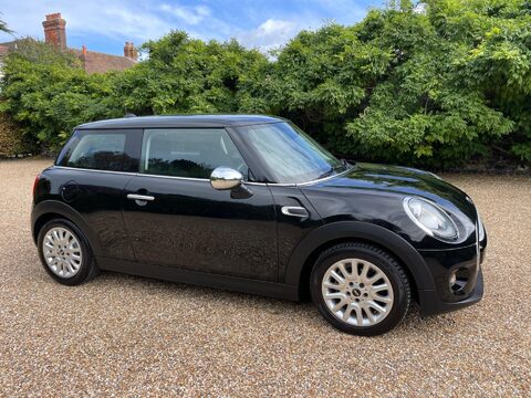 Mini Hatch 1.5 Cooper Hatchback 3dr Petrol Auto Euro 6 (s/s) (136 ps) 21