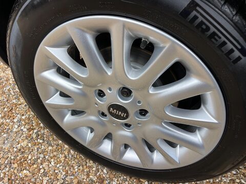 Mini Hatch 1.5 Cooper Hatchback 3dr Petrol Auto Euro 6 (s/s) (136 ps) 25