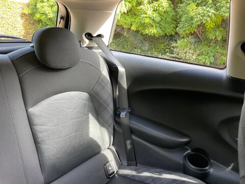 Mini Hatch 1.5 Cooper Hatchback 3dr Petrol Auto Euro 6 (s/s) (136 ps) 68