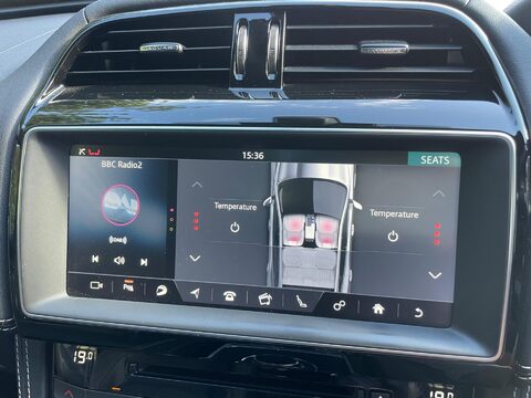 Jaguar F-Pace 3.0 D300 V6 S SUV 5dr Diesel Auto AWD Euro 6 (s/s) (300 ps) 8