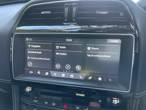 Jaguar F-Pace 3.0 D300 V6 S SUV 5dr Diesel Auto AWD Euro 6 (s/s) (300 ps) 18
