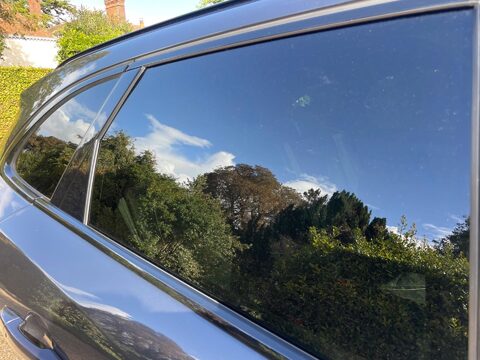Jaguar F-Pace 3.0 D300 V6 S SUV 5dr Diesel Auto AWD Euro 6 (s/s) (300 ps) 4