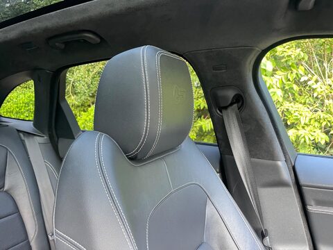 Jaguar F-Pace 3.0 D300 V6 S SUV 5dr Diesel Auto AWD Euro 6 (s/s) (300 ps) 12