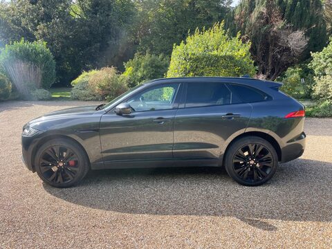 Jaguar F-Pace 3.0 D300 V6 S SUV 5dr Diesel Auto AWD Euro 6 (s/s) (300 ps) 3