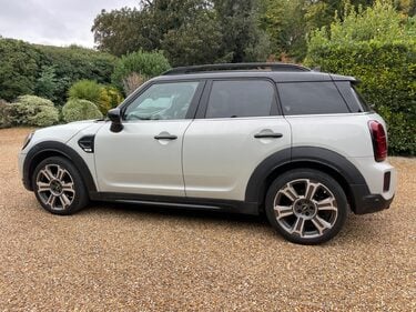 Mini Countryman 1.5 Cooper Exclusive SUV 5dr Petrol Steptronic Euro 6 (s/s) (136 ps) 4
