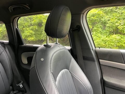 Mini Countryman 1.5 Cooper Exclusive SUV 5dr Petrol Steptronic Euro 6 (s/s) (136 ps) 18