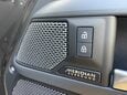 Land Rover Defender 3.0 D300 MHEV X-Dynamic HSE SUV 5dr Diesel Auto 4WD Euro 6 (s/s) (300 ps) 25
