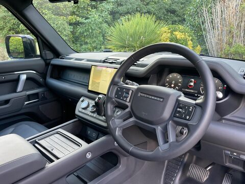 Land Rover Defender 3.0 D300 MHEV X-Dynamic HSE SUV 5dr Diesel Auto 4WD Euro 6 (s/s) (300 ps) 50