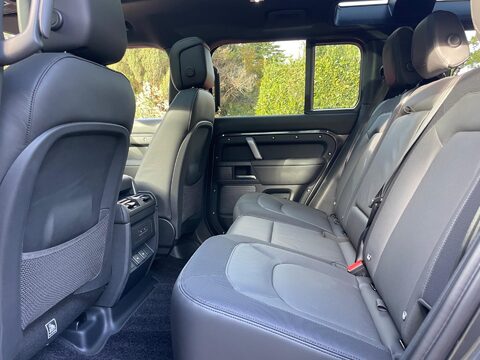 Land Rover Defender 3.0 D300 MHEV X-Dynamic HSE SUV 5dr Diesel Auto 4WD Euro 6 (s/s) (300 ps) 56