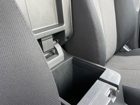 Mitsubishi L200 2.2 DI-D DC Warrior Pickup Double Cab 4dr Diesel Manual 4WD Euro 6 (s/s) (1 22