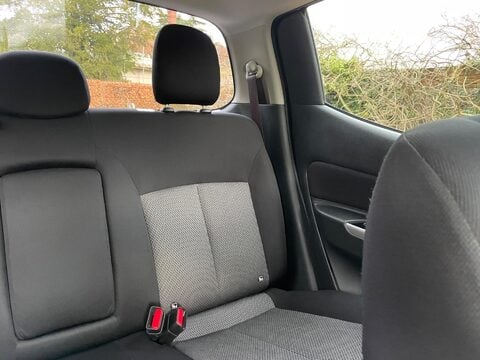 Mitsubishi L200 2.2 DI-D DC Warrior Pickup Double Cab 4dr Diesel Manual 4WD Euro 6 (s/s) (1 50