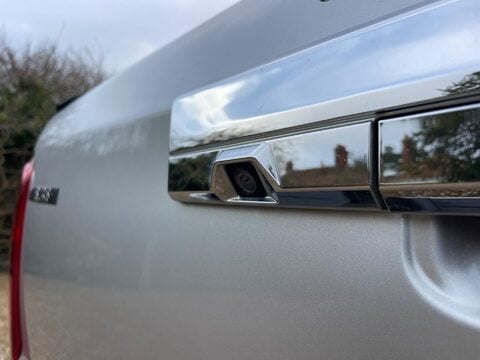 Mitsubishi L200 2.2 DI-D DC Warrior Pickup Double Cab 4dr Diesel Manual 4WD Euro 6 (s/s) (1 10