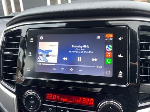 Mitsubishi L200 2.2 DI-D DC Warrior Pickup Double Cab 4dr Diesel Manual 4WD Euro 6 (s/s) (1 27