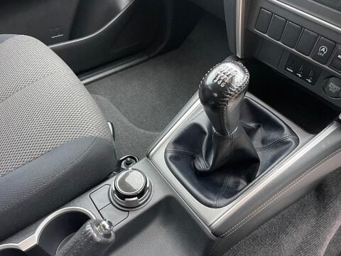 Mitsubishi L200 2.2 DI-D DC Warrior Pickup Double Cab 4dr Diesel Manual 4WD Euro 6 (s/s) (1 23