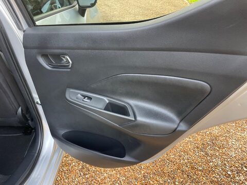 Nissan MICRA 1.0 IG-T Tekna Hatchback 5dr Petrol Manual Euro 6 (s/s) (100 ps) 42