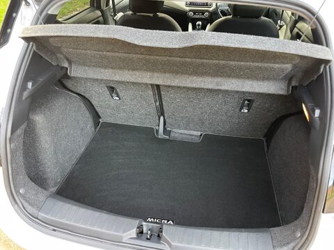 Nissan MICRA 1.0 IG-T Tekna Hatchback 5dr Petrol Manual Euro 6 (s/s) (100 ps) 76