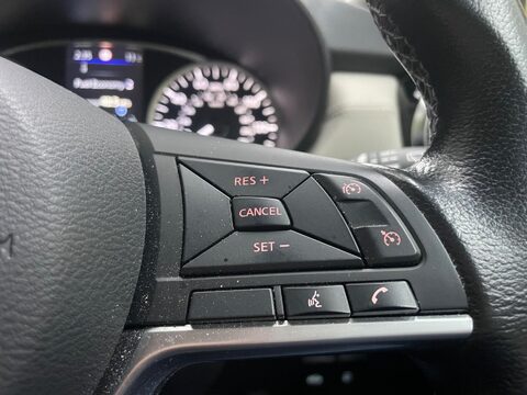 Nissan MICRA 1.0 IG-T Tekna Hatchback 5dr Petrol Manual Euro 6 (s/s) (100 ps) 34