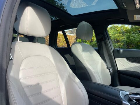 Mercedes-Benz C Class 2.1 C220d AMG Line (Premium) Estate 5dr Diesel G-Tronic+ Euro 6 (s/s) (170 45