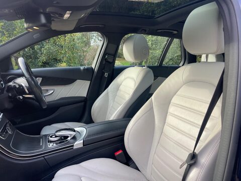 Mercedes-Benz C Class 2.1 C220d AMG Line (Premium) Estate 5dr Diesel G-Tronic+ Euro 6 (s/s) (170 52