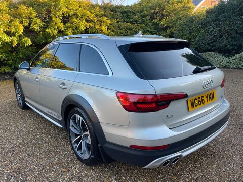 Audi A4 Allroad 3.0 TDI V6 Sport Estate 5dr Diesel S Tronic quattro Euro 6 (s/s) (218 ps) 19