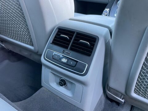 Audi A4 Allroad 3.0 TDI V6 Sport Estate 5dr Diesel S Tronic quattro Euro 6 (s/s) (218 ps) 47