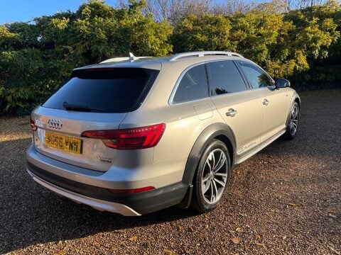 Audi A4 Allroad 3.0 TDI V6 Sport Estate 5dr Diesel S Tronic quattro Euro 6 (s/s) (218 ps) 15