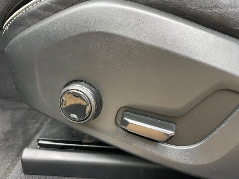 Volvo XC60 2.0 D4 R-Design SUV 5dr Diesel Auto AWD Euro 6 (s/s) (190 ps) 61