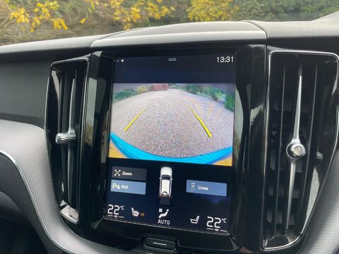 Volvo XC60 2.0 D4 R-Design SUV 5dr Diesel Auto AWD Euro 6 (s/s) (190 ps) 38