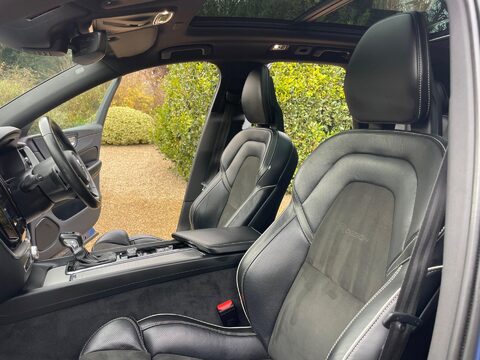 Volvo XC60 2.0 D4 R-Design SUV 5dr Diesel Auto AWD Euro 6 (s/s) (190 ps) 62