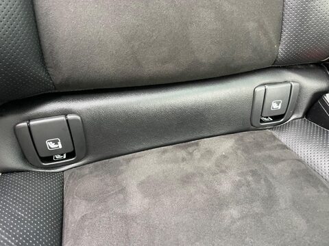 Volvo XC60 2.0 D4 R-Design SUV 5dr Diesel Auto AWD Euro 6 (s/s) (190 ps) 68