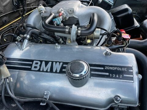 BMW 5 Series E28 518i Saloon 63