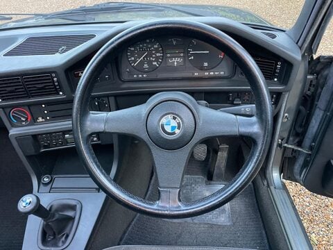 BMW 5 Series E28 518i Saloon 40