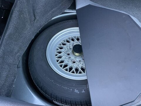 BMW 5 Series E28 518i Saloon 60