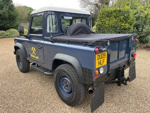 Land Rover Defender 2.4 TDCi Pickup 2dr Diesel Manual 4WD SWB Euro 4 (122 bhp) 19