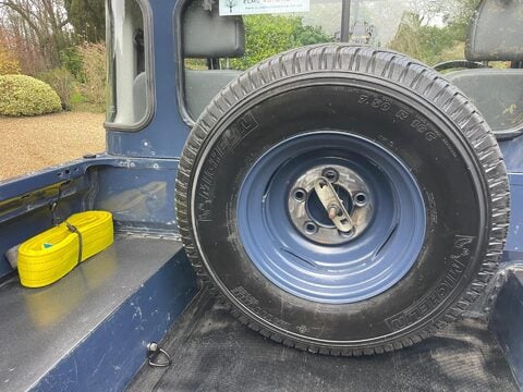 Land Rover Defender 2.4 TDCi Pickup 2dr Diesel Manual 4WD SWB Euro 4 (122 bhp) 53