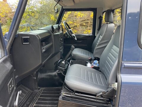 Land Rover Defender 2.4 TDCi Pickup 2dr Diesel Manual 4WD SWB Euro 4 (122 bhp) 50