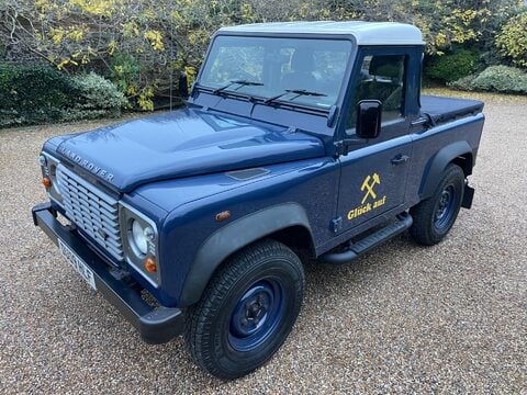 Land Rover Defender 2.4 TDCi Pickup 2dr Diesel Manual 4WD SWB Euro 4 (122 bhp) 16