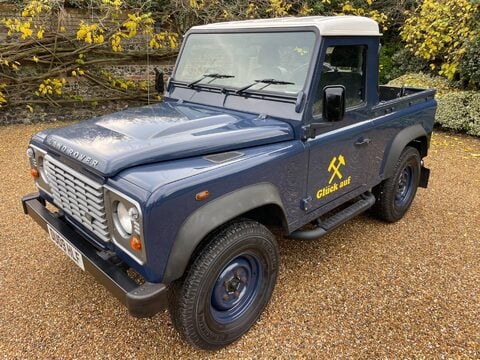 Land Rover Defender 2.4 TDCi Pickup 2dr Diesel Manual 4WD SWB Euro 4 (122 bhp) 9