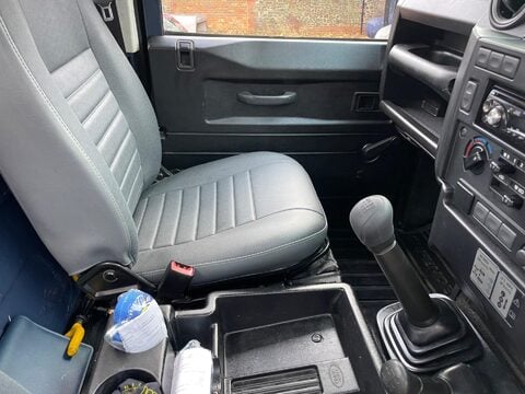 Land Rover Defender 2.4 TDCi Pickup 2dr Diesel Manual 4WD SWB Euro 4 (122 bhp) 38