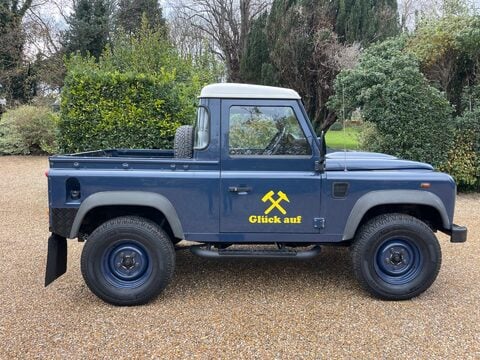 Land Rover Defender 2.4 TDCi Pickup 2dr Diesel Manual 4WD SWB Euro 4 (122 bhp) 11