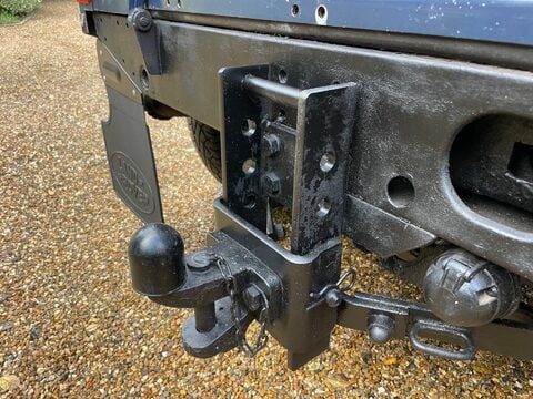 Land Rover Defender 2.4 TDCi Pickup 2dr Diesel Manual 4WD SWB Euro 4 (122 bhp) 30