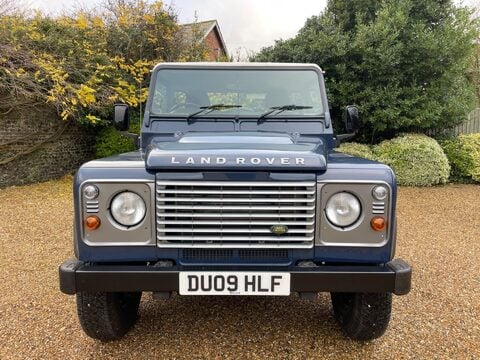 Land Rover Defender 2.4 TDCi Pickup 2dr Diesel Manual 4WD SWB Euro 4 (122 bhp) 5