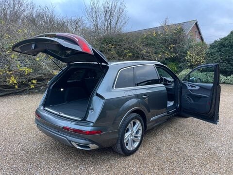 Audi Q7 3.0 TFSIe V6 55 S line SUV 5dr Petrol Plug-in Hybrid Tiptronic quattro Euro 8