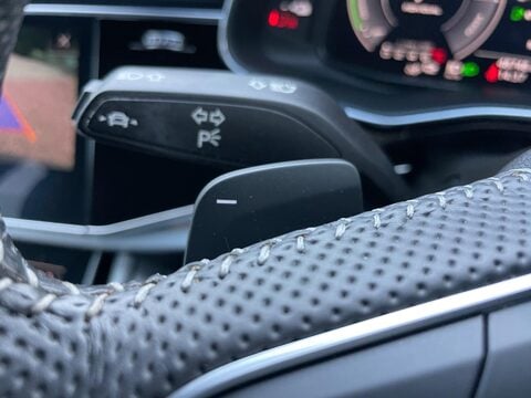 Audi Q7 3.0 TFSIe V6 55 S line SUV 5dr Petrol Plug-in Hybrid Tiptronic quattro Euro 29